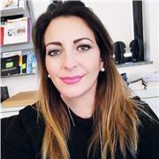Docente Laureata in Design offre lezioni di marketing, comunicazione e grafica