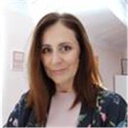 Profesora de Sociales de secundaria, ofrece clases particulares online en castellano y catalán por las tardes. 