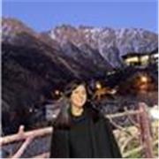 Me defino como una persona responsable, paciente y organizada. Tengo experiencia cuidando niños y ayudándoles con tareas básicas.