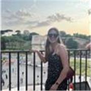 Estudiante de periodismo. Domino la materia ya que durante mi carrera continuo formándome en ella