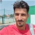 Entrenador de tenis, los entrenamientos los doy en benicasim y es para todas las edades, tanto adultos como niños y grupos reducidos o particulares