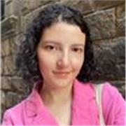 Profesora de canto con formación en canto lírico de más de una década. Enseño a quienes quieren ampliar y conocer su voz