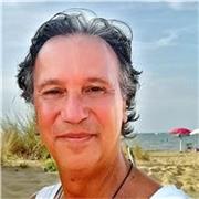 Affidati all'esperienza Trentennale dal 1988. Yoga per Tutti. Maestro Yoga. Direttore della Scuola Yoga Terapeutico