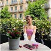 Profesora titulada en inglés con el C1 Advanced con ganas de dar clase a niños de cualquier edad que necesiten repasar su inglés.