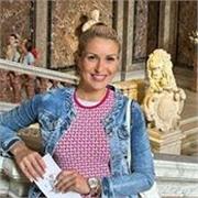 Englisch für Kinder
Online Unterricht 
Master in Economics (Lehrerin über 10 Jahre)