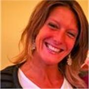 Personal trainer donna specializzata in potenziamento e tonificazione gambe e glutei , mindfullness e mental coach