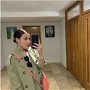 Soy Beatriz, maestra de Educación Infantil. Adoro a los peques y llevo 9 años dando clases particulares