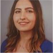 Titulada en Bachillerato de Ciencias de la Salud y actual estudiante universitaria.