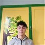 Chico responsable de 19 años con certificado de titularidad B2 en inglés tanto por Cambridge como por la escuela oficial de idiomas de A Coruña. Ofrezco clases particulares de inglés a niños de primaria y primero de la eso