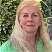 Teacher for English: speaking, listening, reading and writing