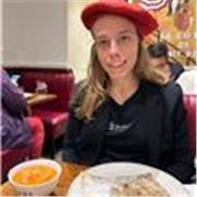 Ragazza appena diplomata al Liceo Gioia di Piacenza con doppio diploma (esabac esame di stato italiano e bac baccalaureat francese) offre lezioni di lingua francese a ragazzi di scuole medie e istituti professionali