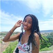 Etudiante à sciences po Aix, ayant de l'expérience en tant que tutrice de français et d'anglais de niveau collège.