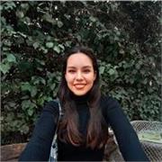 Profesora de Tecnología e Informática con experiencia en herramientas digitales
