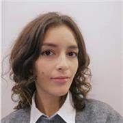 Diplômée d'un Master de Paris 1 Pantheon Sorbonne donne des cours de français et d'histoire géographie pour collégiens et lycéens.