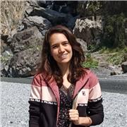 Laureata magistrale in Filologia, letteratura e storia dell'antichità offre offre ripetizioni di greco, latino e italiano