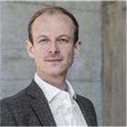 enseignant suisse expérimenté, allemand, français, 
et prof de théâtre