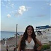 Responsable, paciente y cercana. Doy clases de inglés a todas las edades y niveles, hasta los 16 años.