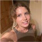 Registered nutritionist and nutrition scientist offering courses about nutrition science, healthy habits, and behaviour change.