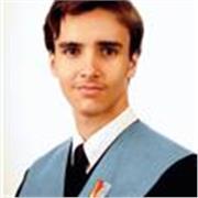 Profesor con dos carreras (Estudios Ingleses y Lingüística y Lenguas Aplicadas), 6 años de experiencia dando clases.