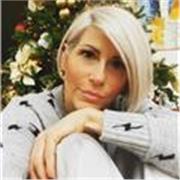 Professoressa pluri laureata con specializzazione in pnl e comunicazione, impartisce lezioni private di Filosofia, Letteratura, Storia, geografia e scienze umane