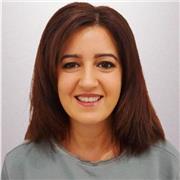 Maestra de inglés imparte clases. He vivido en Inglaterra varios años. Puedo ayudarte con tu inglés.