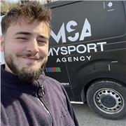 Hey, si vous avez besoin d’un prof particulier, n’hésitez pas à me contacter.