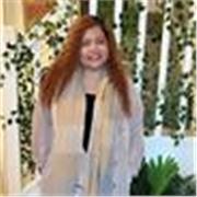 Mi nombre es Emily, tengo 29 años y soy de Guatemala. El español es mi lengua materna y me apasiona compartir mi idioma y mi cultu