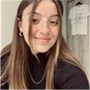 Laureata in Comunicazione Interlinguistica Applicata impartisce ripetizioni di inglese, francese e tedesco