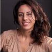 Diplomata alla Scuola d'arte Drammatica Paolo Grassi, attrice/drammaturga/comica offre lezioni private di teatro, stand up comedy 