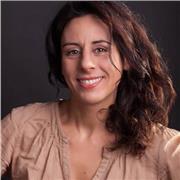 Diplomata alla Scuola d'arte Drammatica Paolo Grassi, attrice/drammaturga/comica offre lezioni private di teatro, stand up comedy