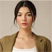 Insegnante laureata in traduzione specialistica, con 4 anni di esperienza, offre lezioni di inglese e tedesco per ragazzi e adulti