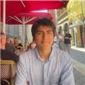 Estudiante de primer año de ingeniería informática, hablo inglés a un nivel avanzado y tengo conocimientos intermedios en python