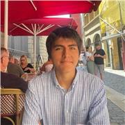 Estudiante de primer año de ingeniería informática, hablo inglés a un nivel avanzado y tengo conocimientos intermedios en Python