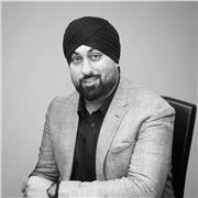 Native English speaking entrepreneur looking to offer tutoring services to anyone