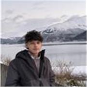 Online Psychology tutor in the UK, teaching students human behaviour and mindset through clear, real-life examples.