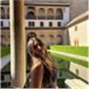 Profesora en formación con experiencia en cuidado de niños menores de 12 años tanto en el refuerzo de estudios como canguro.