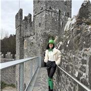 Licenciada en Educación Física, con base sólida para promover el desarrollo físico, emocional y social de los niños.