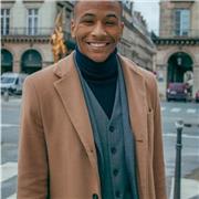 Hi, my name is Jahly. I speak English fluently with a very good accent, and I love helping students improve their English.