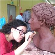 Profesora particular, grado de Bellas Artes Universidad de Barcelona, UB. Clases para todos los niveles.