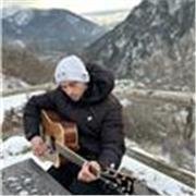 Profesor de música inicial, todo sobre como dominar la guitarra y la voz.
Nivel para enseñanza básico de piano, bajo y batería.