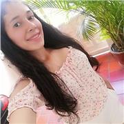 Fui la mejor en ingles en el colegio, me gusta escuchar música en ingles, me gusta explicar el inglés a los niños