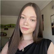 Soy estudiante de Filología inglesa y tengo varios años de experiencia impartiendo clases particulares de inglés y castellano.