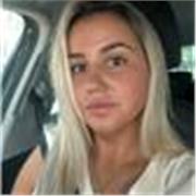 Profesora que imparte clases de matemáticas, Lengua, química y matemáticas desde infantil a bachillerato