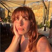 Ciao! Sono Alice, laureanda in economia aziendale. 
Offro aiuto compiti per qualsiasi materia (elementari, medie e superiori).
