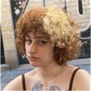 Graduada en Historia del Arte y estudiante de Máster de Gestión de Museos. Formada para dar clases a todas las edades