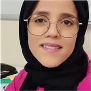 prof à domicile donne des cours supplémentaires aux élèves niveau secondaire