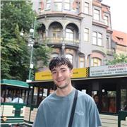 Profesor/Estudiante del grado de Historia con MH en Bachillerato de Humanidades.