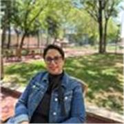 English teacher with more than ten years of experience of teaching teens and adults. 