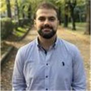 Studente di ingegneria meccanica magistrale per lezioni online 