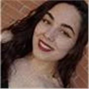 Chica joven con título de bachillerato continuando sus estudios, buen trato con los niños y gran paciencia para enseñar, especialidad en Biología, Lengua, Física y Química e Historia